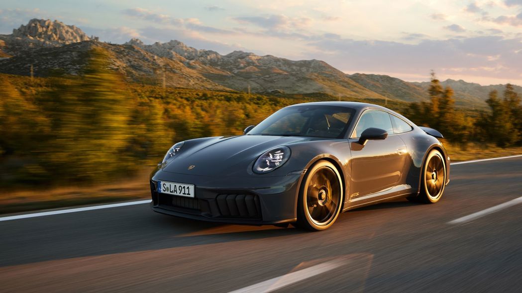 Porsche 911 T-Hybrid.