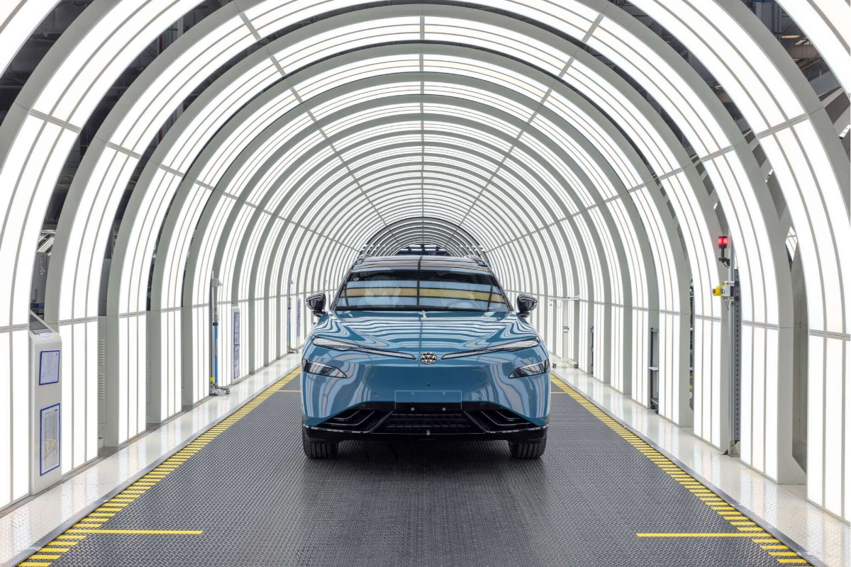 VW solidifies survival plan: 50,000 more jobs and four factories to go