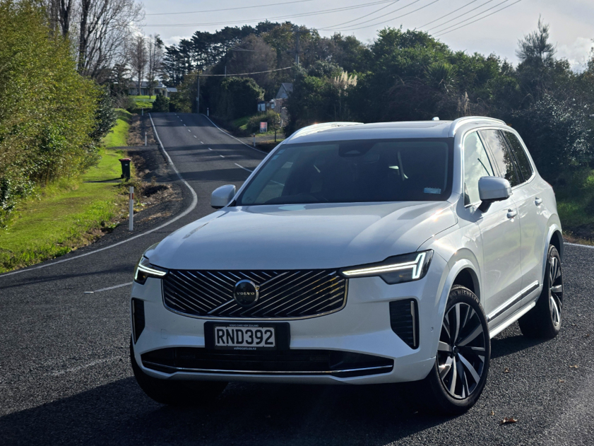 Volvo XC90 B5 Plus.