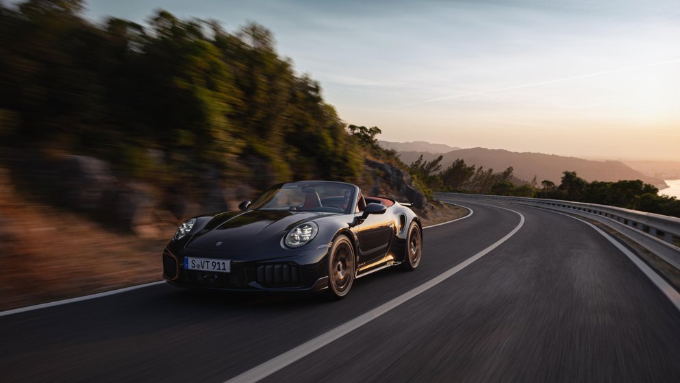 Porsche 911 Turbo S Hybrid
