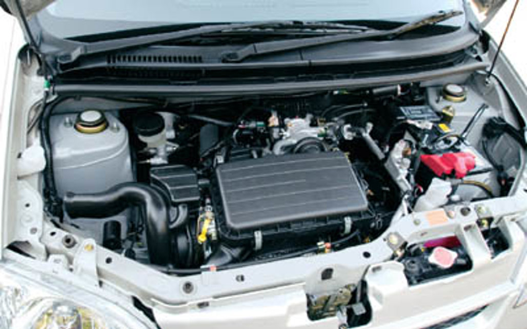DAIHATSU CHARADE 2005 5-Door Hatchback