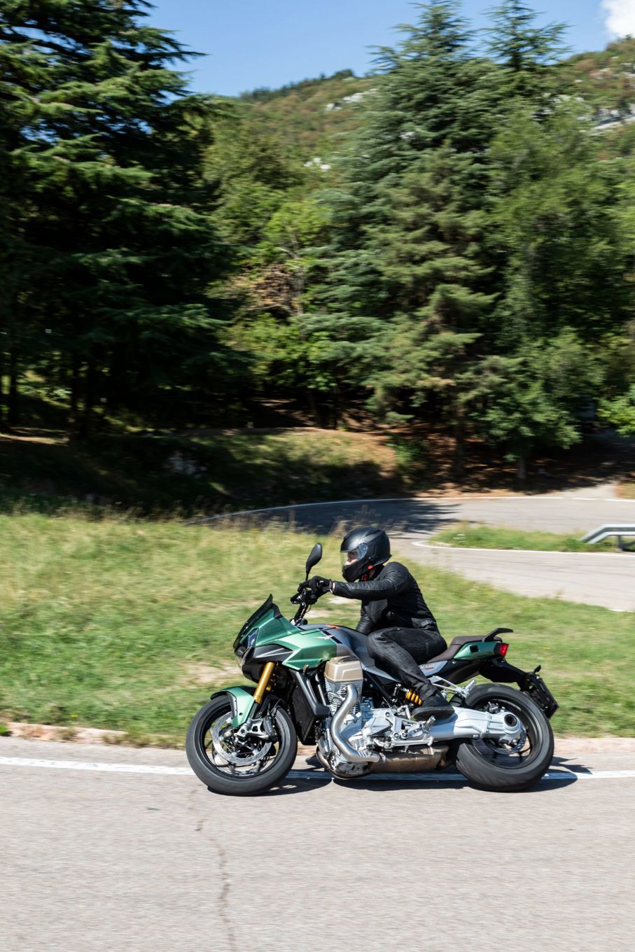Moto Guzzi Mandello V100.