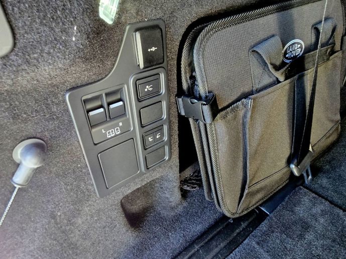 Land Rover Discovery D350 Dynamic HSE.