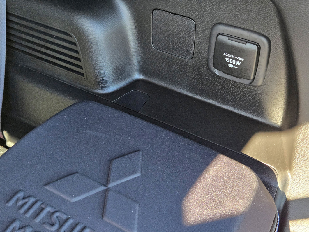 Mitsubishi Outlander PHEV VRX.